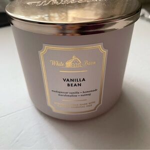 White Barn Vanilla Bean 3-Wick Candle with Gold Lid